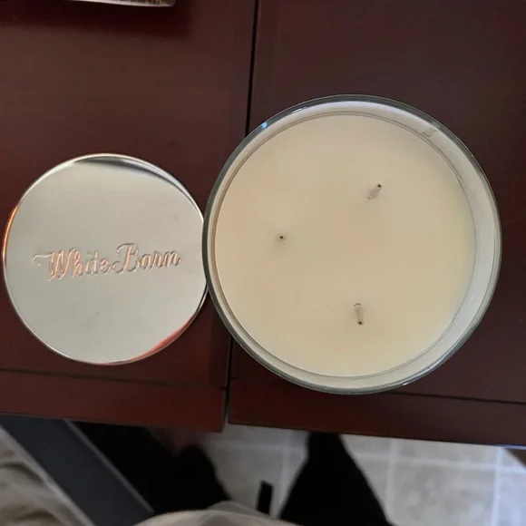 New Bath & Body Works Linen Sheets 3 Wick Candle - Picture 2 of 3